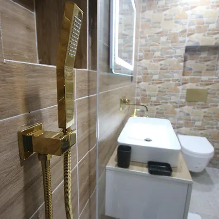 Hotel Ameli *