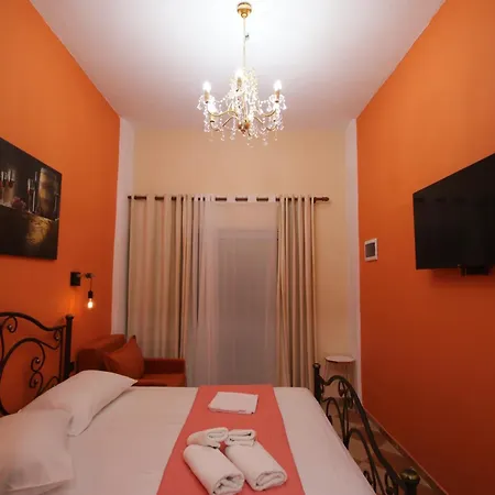 Ameli Hotel *