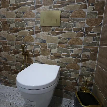 Ameli Hotel *